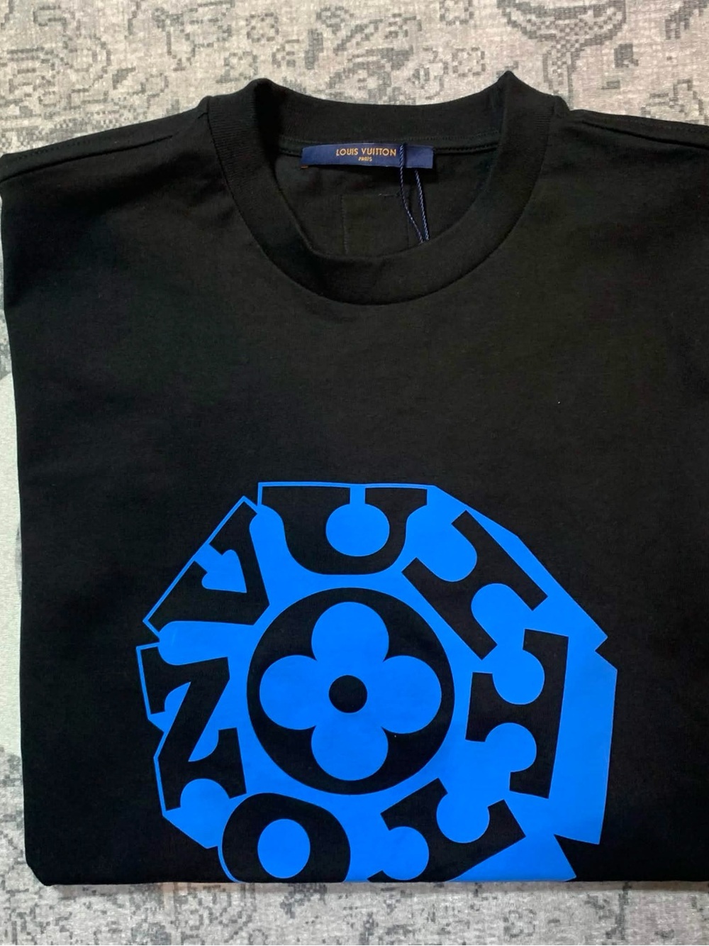 Louis Vuitton Blue Monogram Flower T-Shirt Men’s Size Medium - Picture 3 of 5